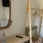 Sherlock's Holidays Boutique Apartment *