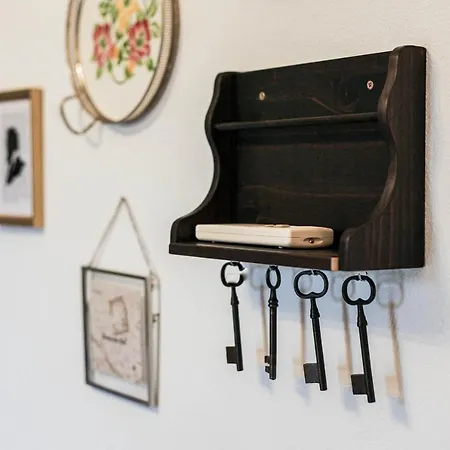 Sherlock's Holidays Boutique *