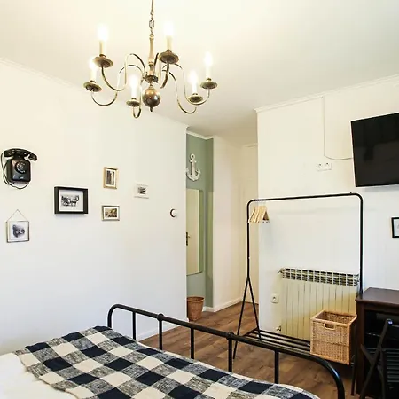 Sherlock's Holidays Boutique Apartment