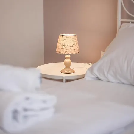 Sherlock's Holidays Boutique Apartment