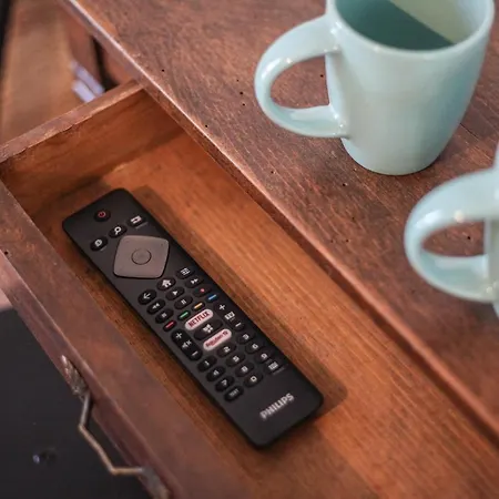 Sherlock's Holidays Boutique בפורטורוז