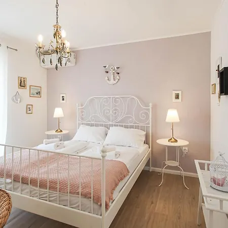 Sherlock's Holidays Boutique Apartma Portoroz