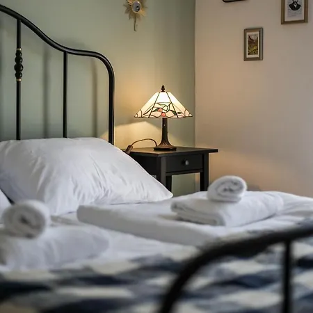 Sherlock's Holidays Boutique Apartma *