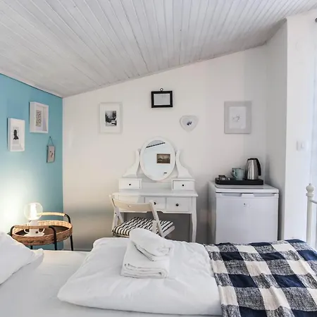 Sherlock's Holidays Boutique Apartament