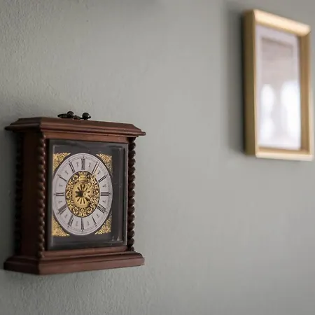 Sherlock's Holidays Boutique *