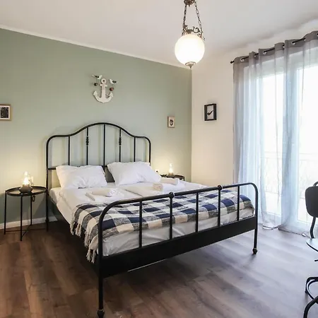 Sherlock's Holidays Boutique Apartma