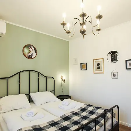 Apartment Sherlock's Holidays Boutique
