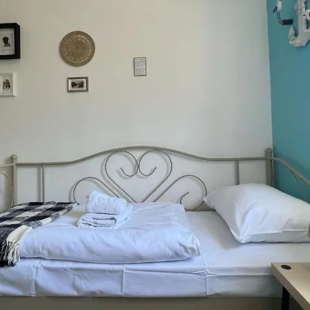 Sherlock's Holidays Boutique *