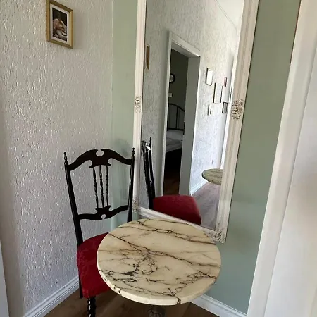 Sherlock's Holidays Boutique Apartment