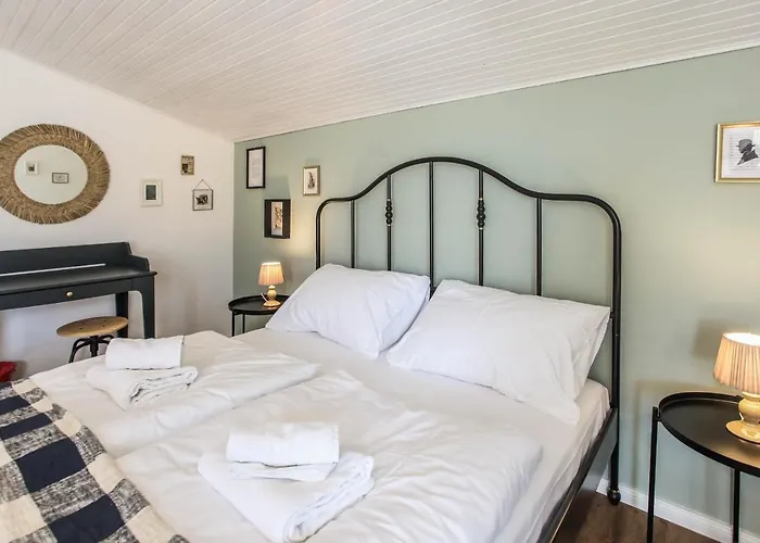 Sherlock's Holidays Boutique Appartement *