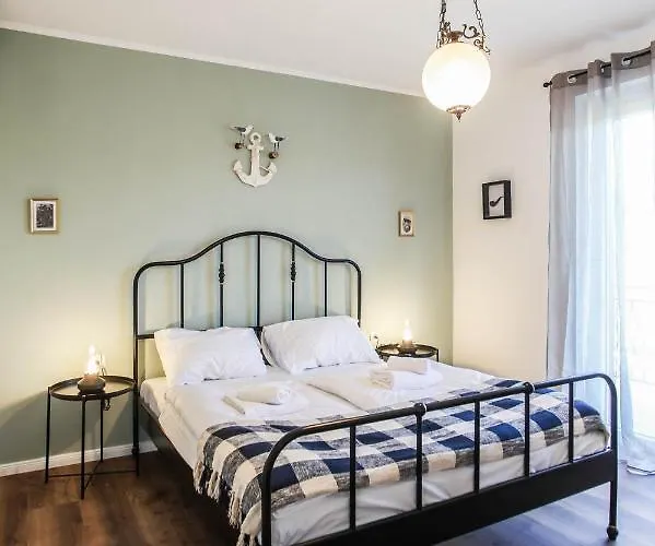 Sherlock's Holidays Boutique