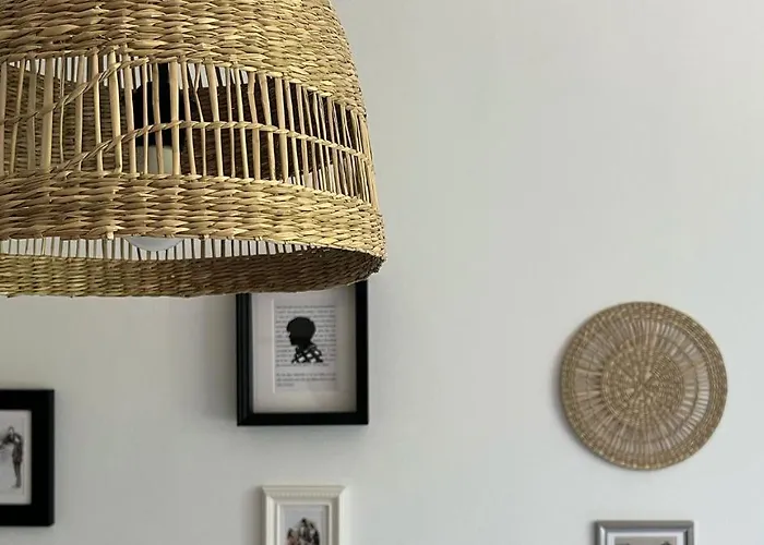 Sherlock's Holidays Boutique *