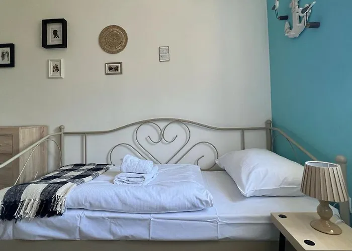 Sherlock's Holidays Boutique *